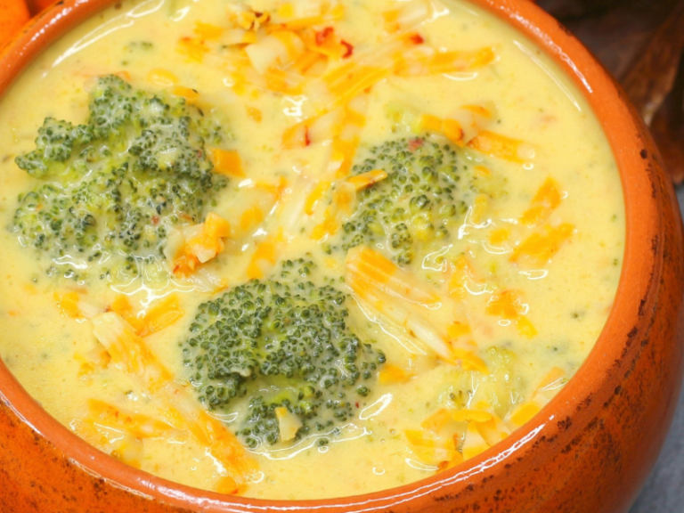 Easy Spicy Cheddar Broccoli Soup