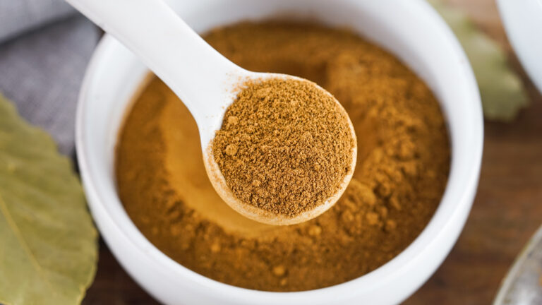 Incredibly Simple Homemade Pumpkin Pie Spice For Fall Recipes